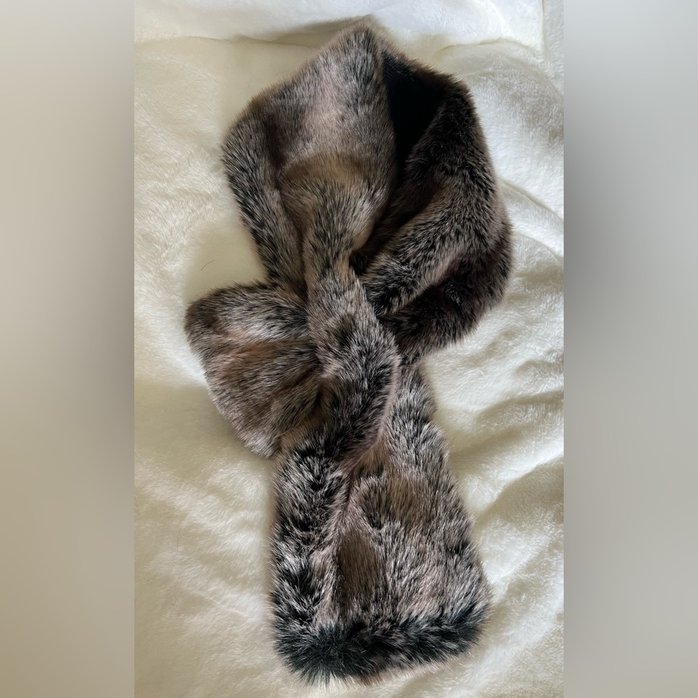 Coldwater Creek NEW with tag faux fur scarf 36” total length
